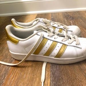 Adidas superstar great for small feet <womens 6